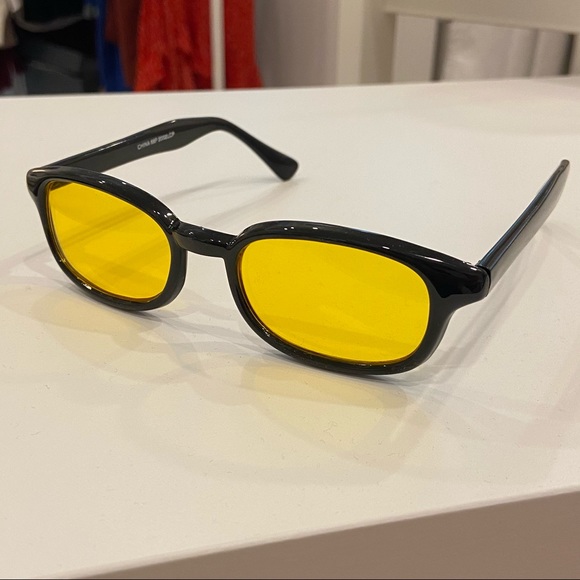 SOLD - Tinted sunglasses - Picture 4 of 5